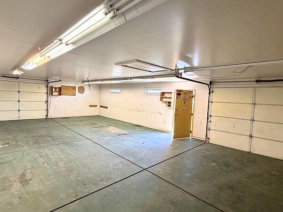 5th image of 3508 E Glenn St