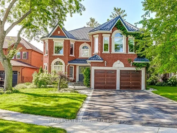 807 Primrose Ct, Pickering, ON L1X 2S8