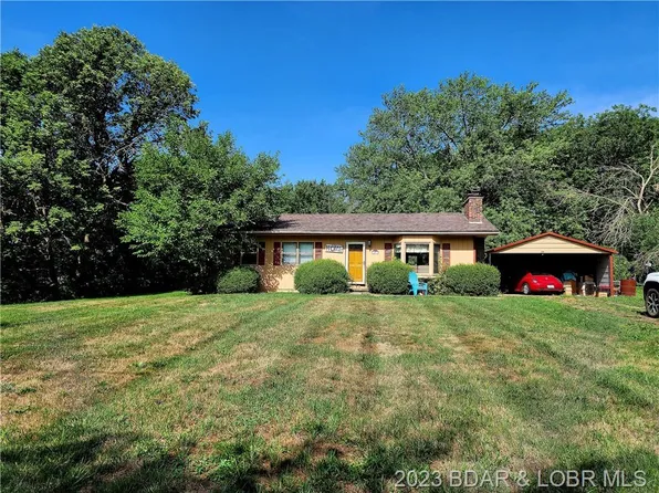 407 Illinois Ave, Stover, MO 65078