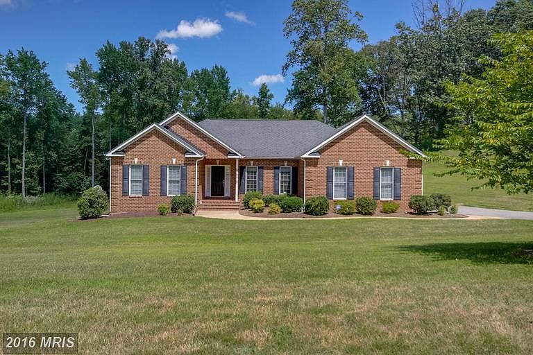 1st image of 10 Fleetwood Farm Ln