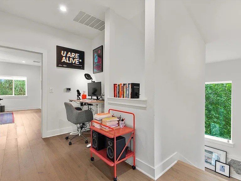 1404 E M Franklin Ave #1 — Photo 11