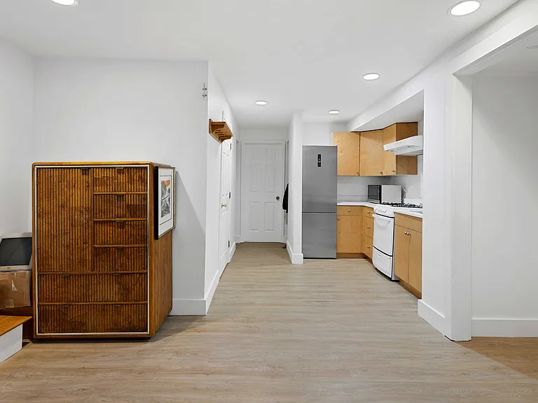 340 Harvard St #B — Photo 4