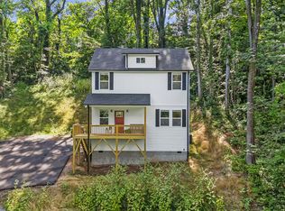 461 Governors View Rd, Asheville, NC 28805