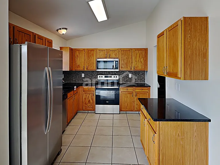 5545 Stevens Dr — Photo 3