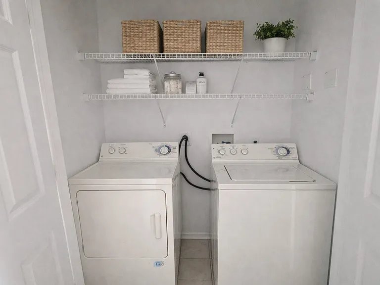 100 Woodcrest Ln #102 — Photo 7