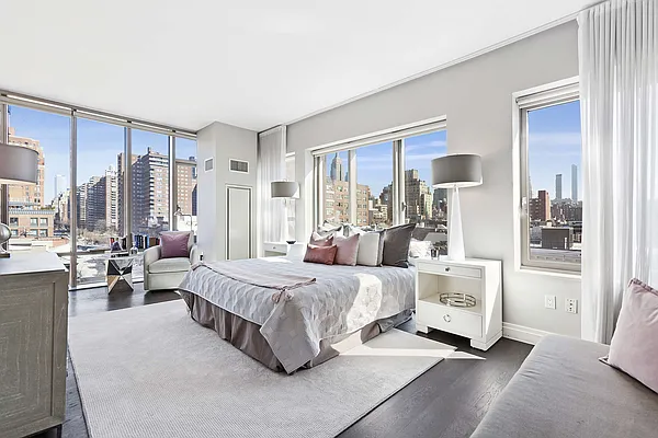 Sold by Compass | media 20