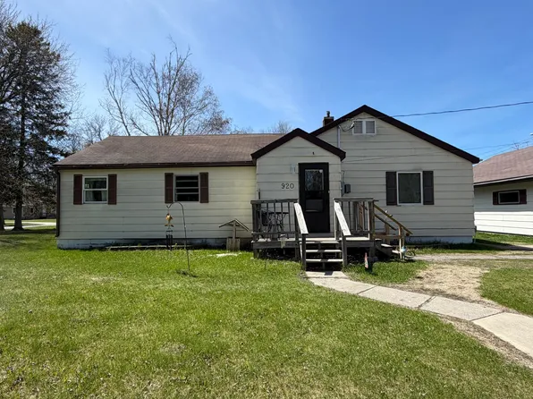 920 13th Ave, International Falls, MN 56649