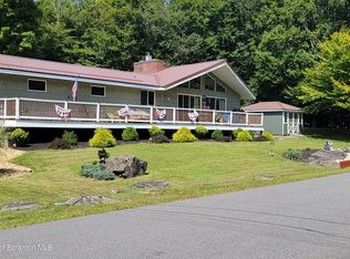 1004 Pawnee Ct, Gouldsboro, PA 18424