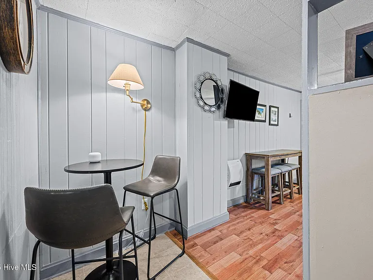 411 George St #4 — Photo 9