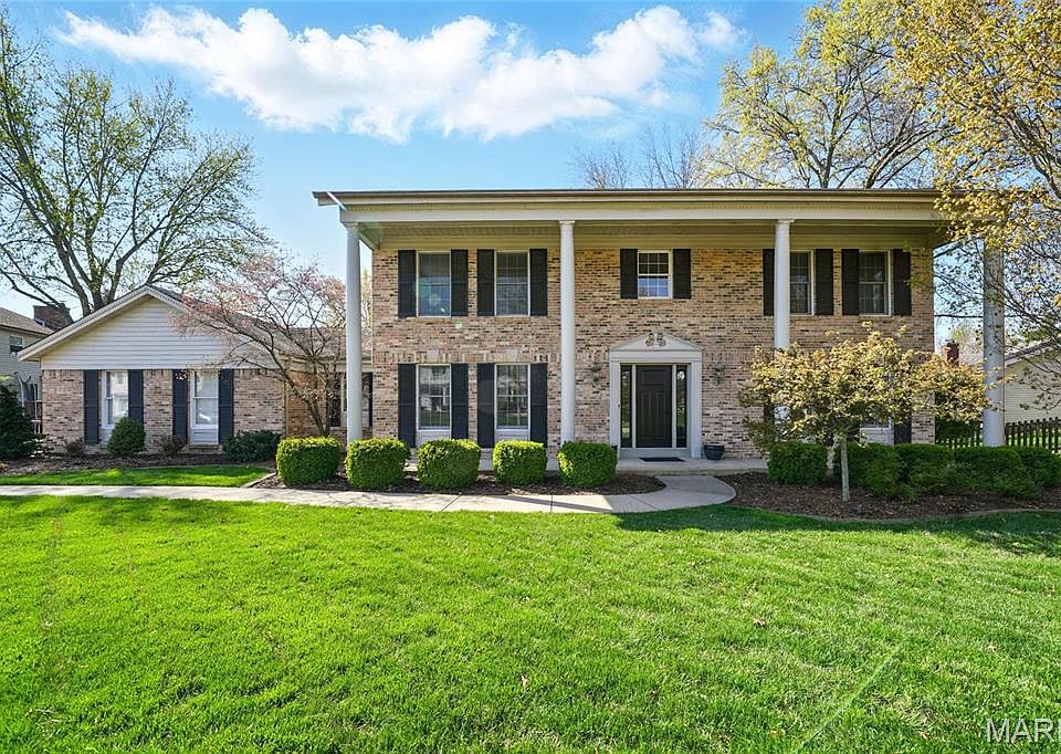 1st image of 15988 Meadow Oak Dr