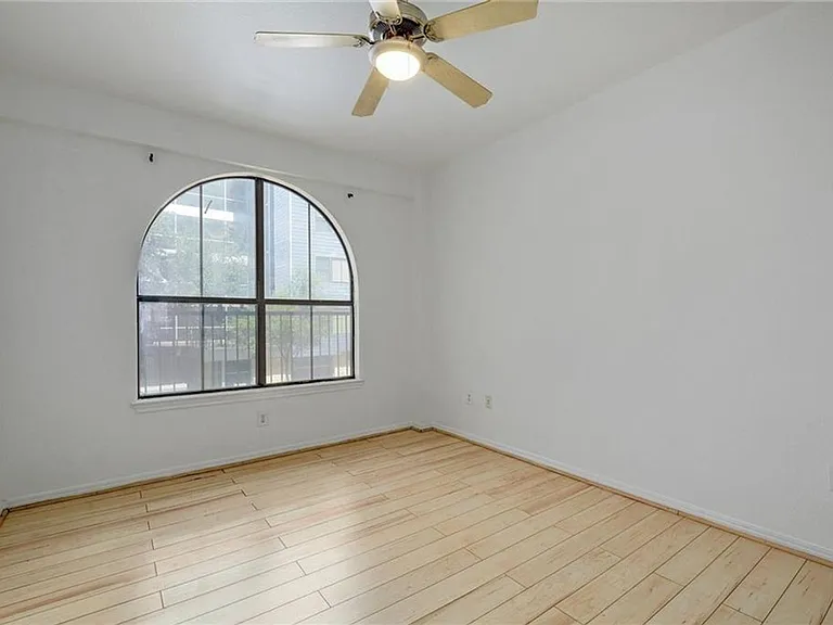 2505 San Gabriel St #206 — Photo 8