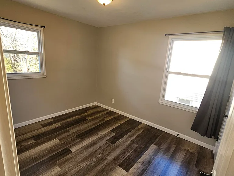 10335 Renfrew Dr — Photo 7