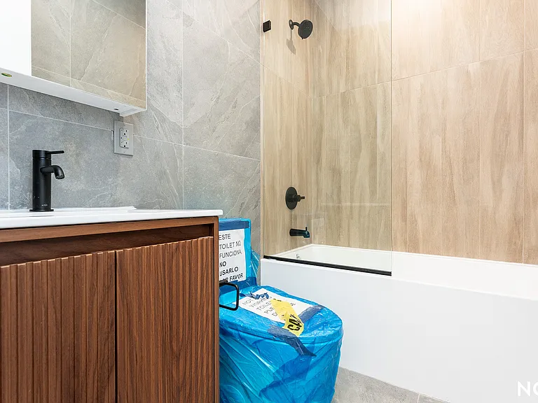 589 Knickerbocker Ave #2B — Photo 12
