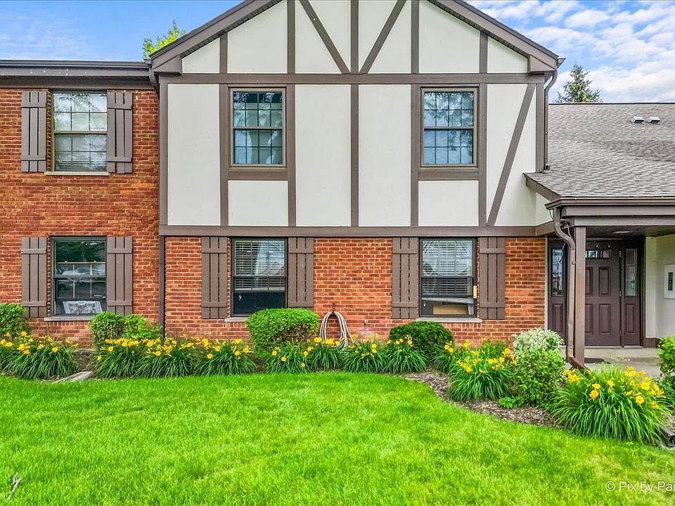1st image of 323 Woodbury Ct APT D2