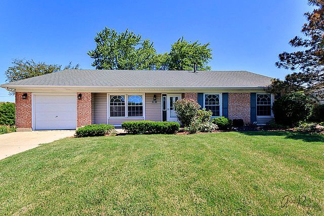1st image of 460 Burr Oak Dr