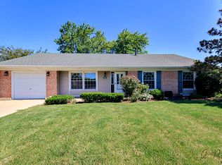 460 Burr Oak Dr, Lake Zurich, IL 60047
