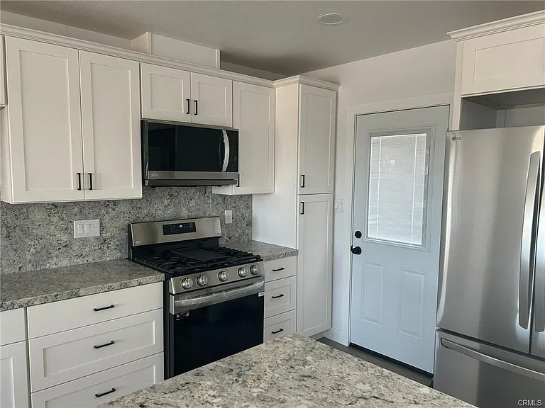 3863 California Ave — Photo 5