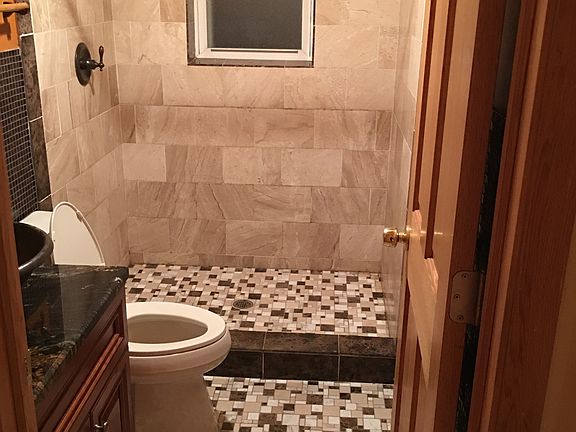 3rd image of 4947 S Washington Park Ct