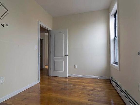 5th image of 1926 Pacific St #2D