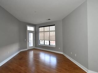 810 W 4th St UNIT 305, Winston Salem, NC 27101