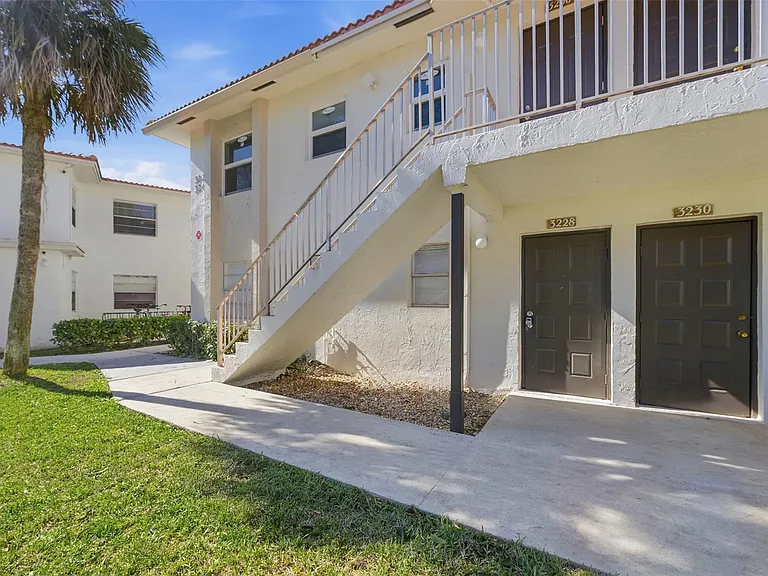3228 Coral Ridge Dr #1 — Photo 1