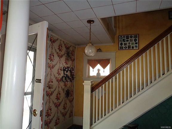 3rd image of 6188 East Ave