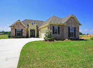 425 Remington Dr, Bossier City, LA 71111
