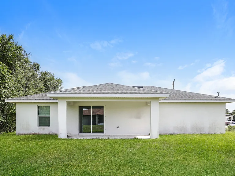 1037 Kimberly Ave — Photo 15