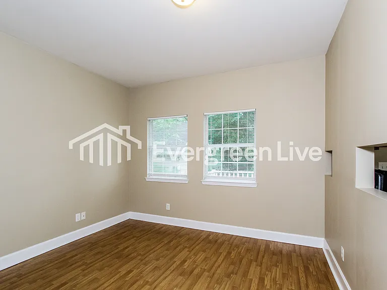 200 Lamplighter Ln — Photo 6