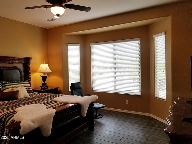 26824 W Potter Dr — Photo 13