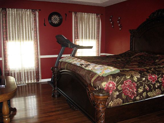 3rd image of 356 Sequoia Ct