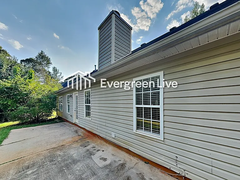 105 Hugh Dr — Photo 23