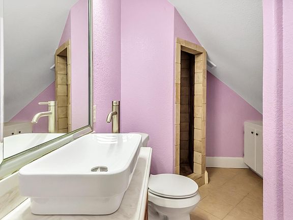4th image of 2349 Longhorn St #2