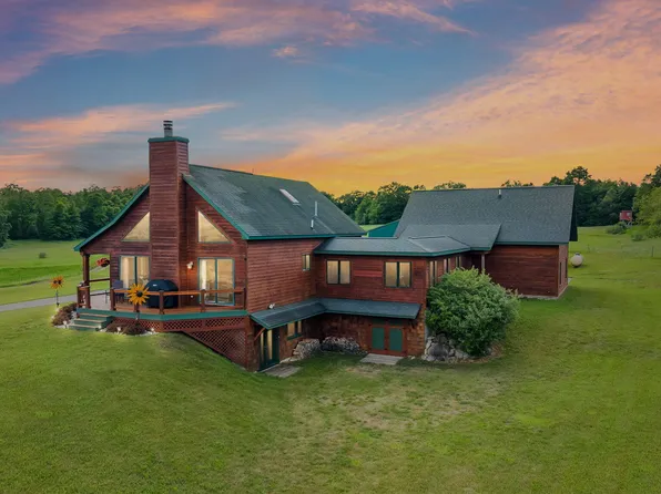 3805 Hejhal Rd, East Jordan, MI 49727