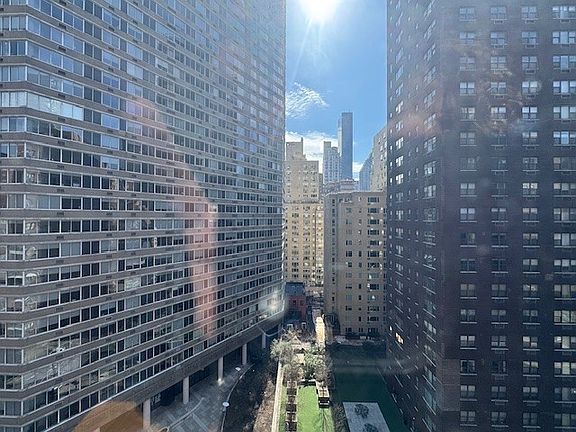 4th image of 405 E 54th St APT 11N