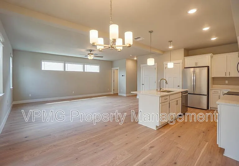 2347 E Otter Loop — Photo 7