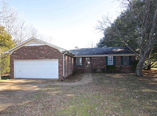 2716 Christmasville Rd, Jackson, TN 38305