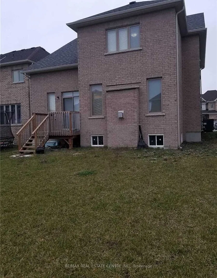 4 bed, $2,900 — Photo 3