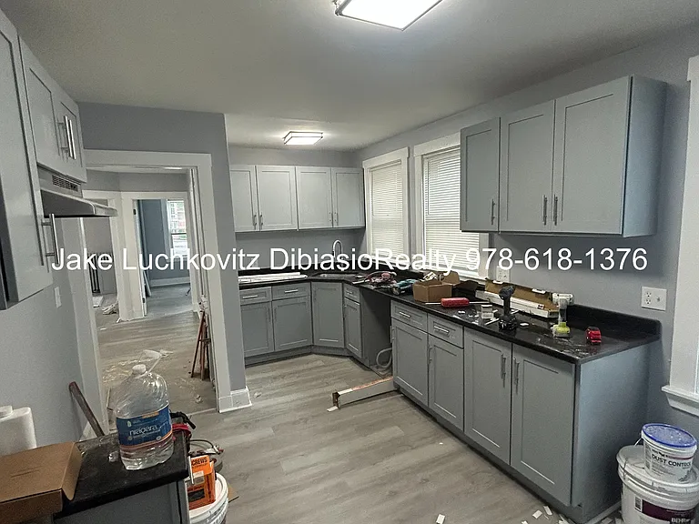 14 Lexington Ter #1A — Photo 1