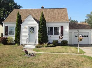 54 Fontaine Dr, Buffalo, NY 14215