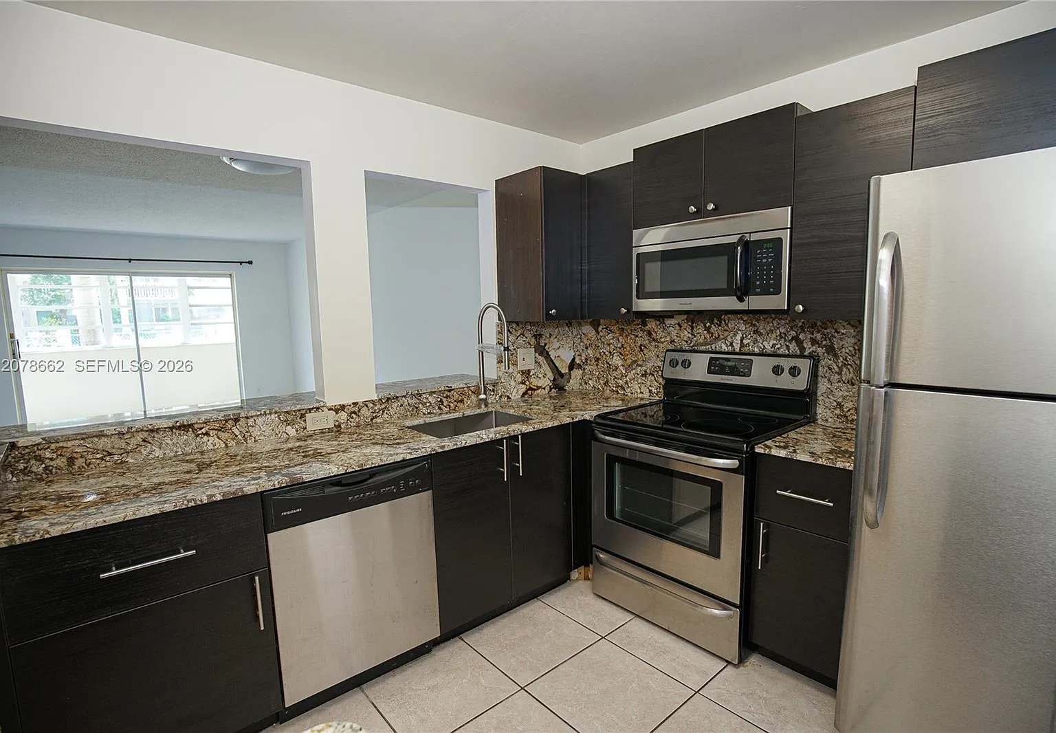 Meadowbrook Towers Condo — Photo 4