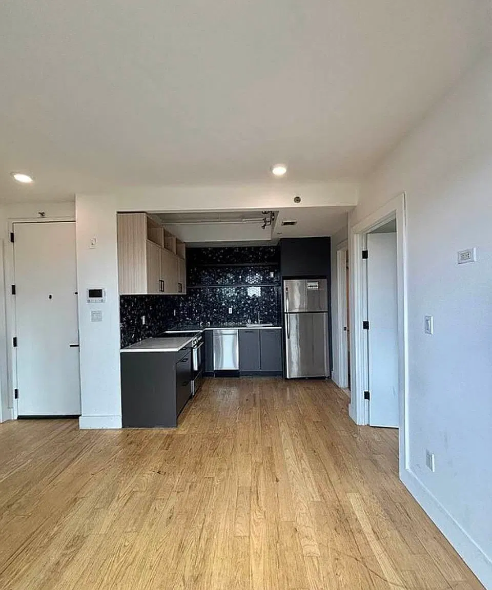 200 Linden Boulevard — Photo 2