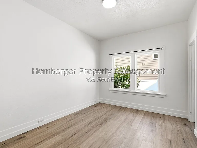 2719 E Columbia Ave — Photo 17