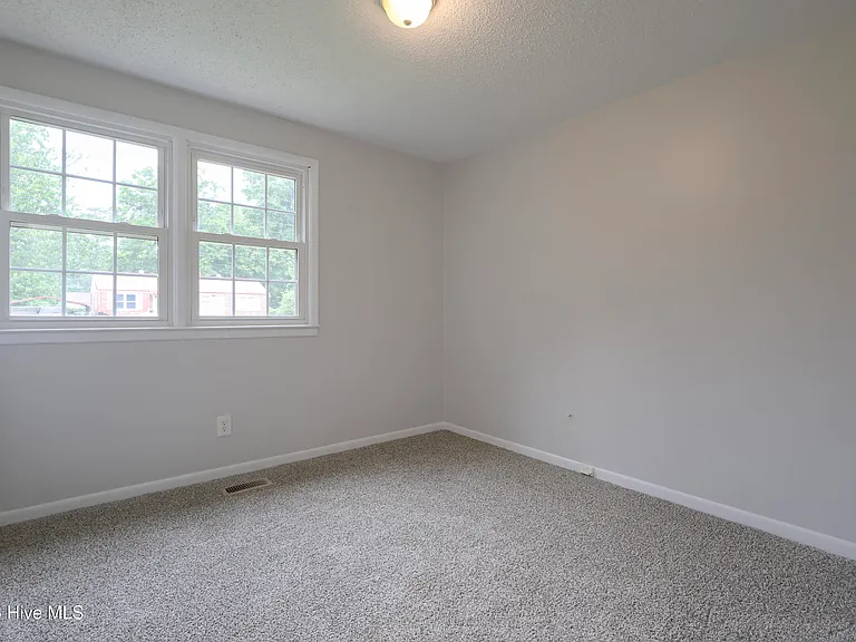 602 Seminole Trl — Photo 10