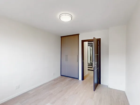 460 Neptune Avenue image 6 of 20