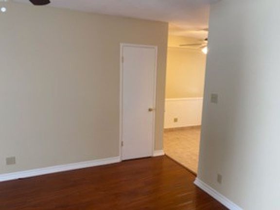 5th image of 10219 Woodworth Ave APT 2