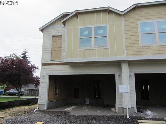 5th image of 10911 NE 44th St