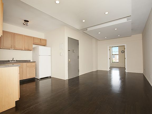3rd image of 2289 1st Ave APT 2