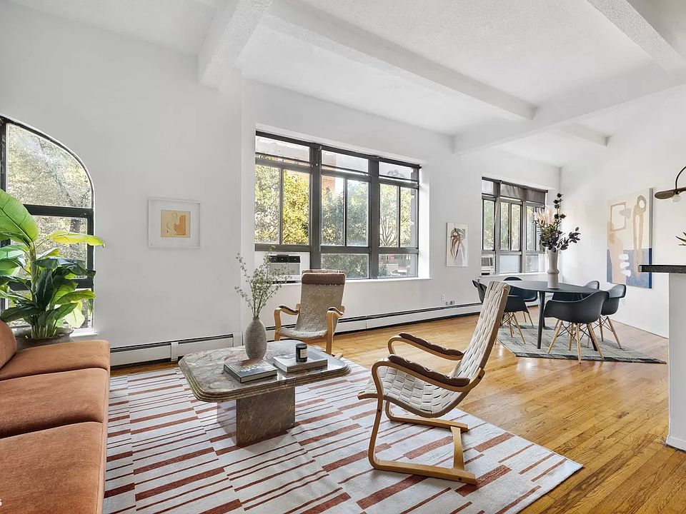 1st image of 2 Cornelia St #204/304