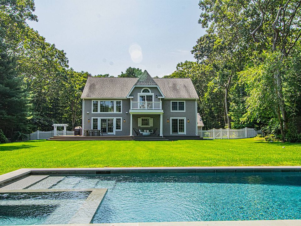 1st image of 61 Glenwood Ln